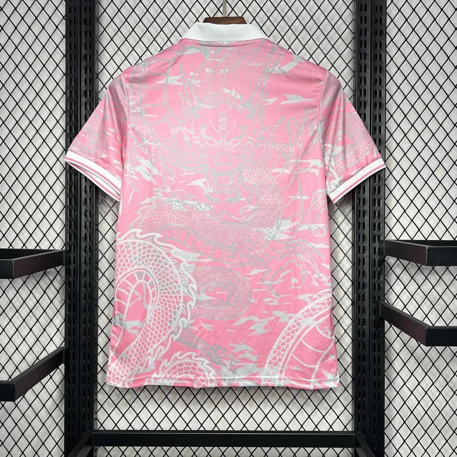 MAILLOT 25/26 REAL MADRID SPÉCIAL STYLE POLO ROSE