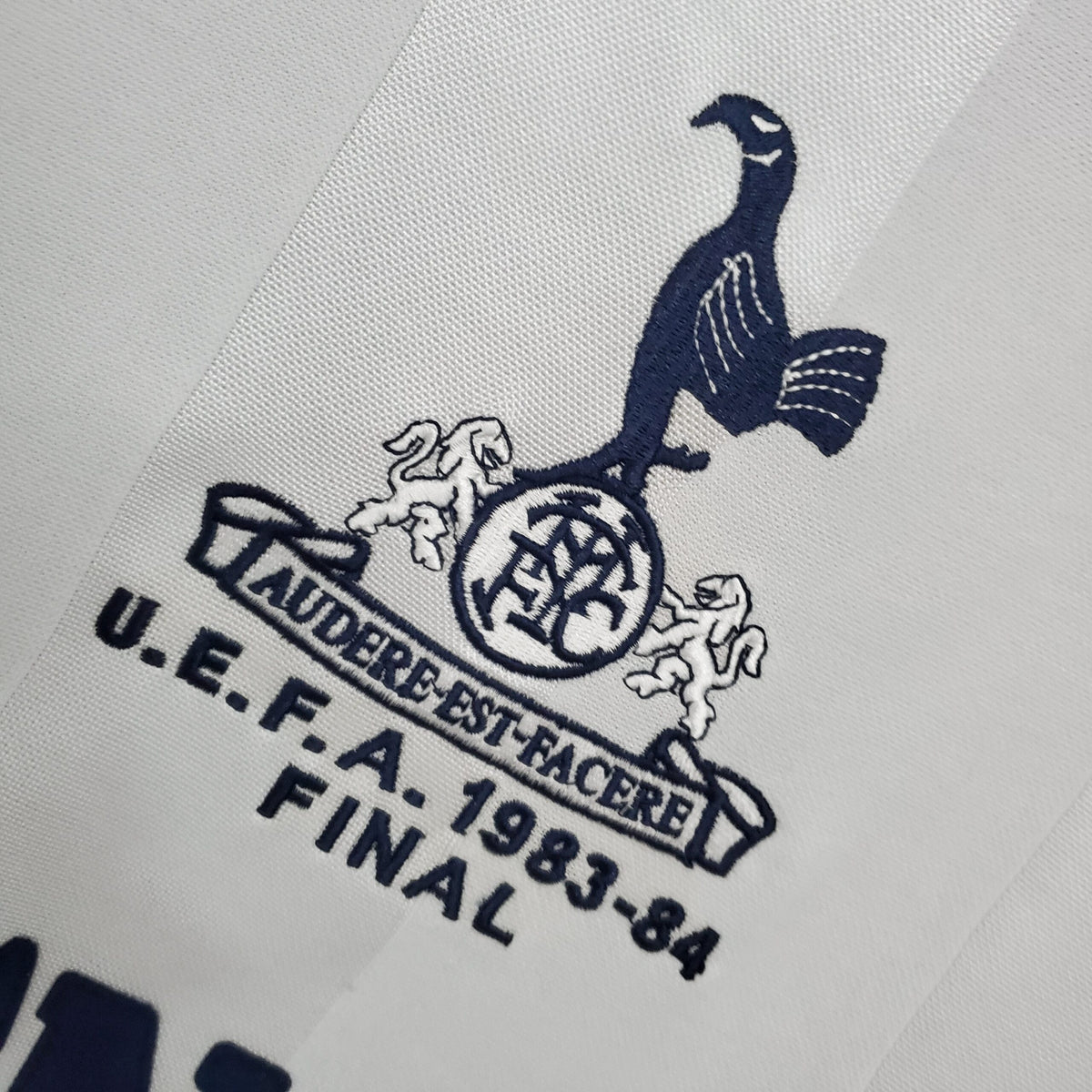 Tottenham Maillot Rétro 83/84 – vue 5