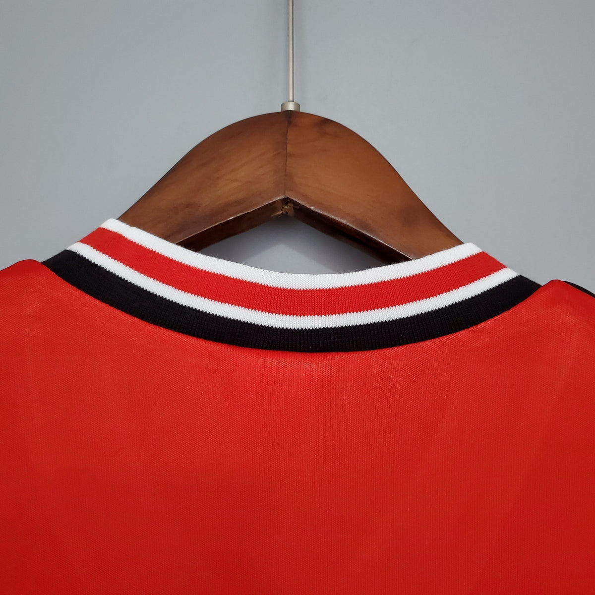 Manchester Utd Maillot Rétro 85/86 – vue 4