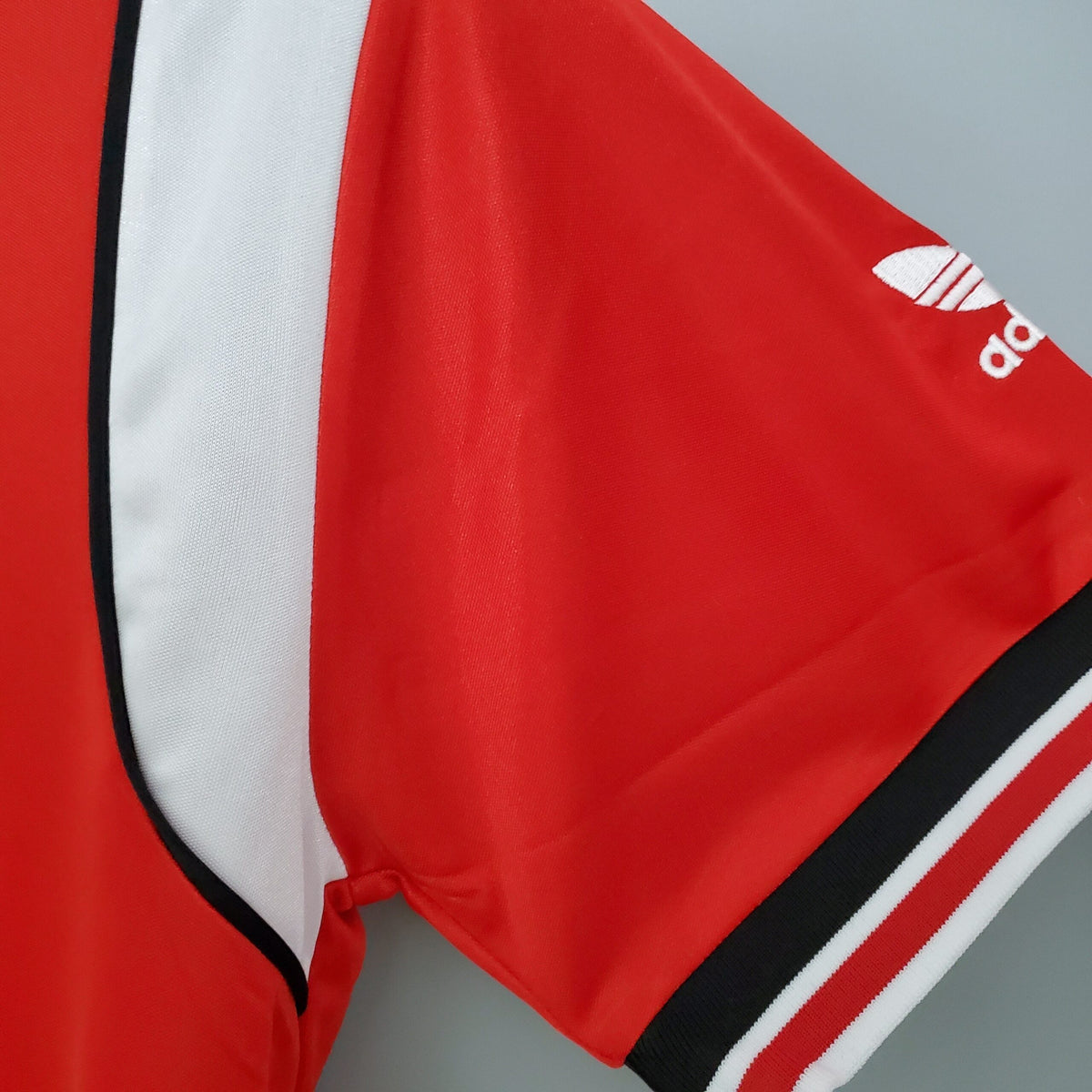 Manchester Utd Maillot Rétro 85/86 – vue 5