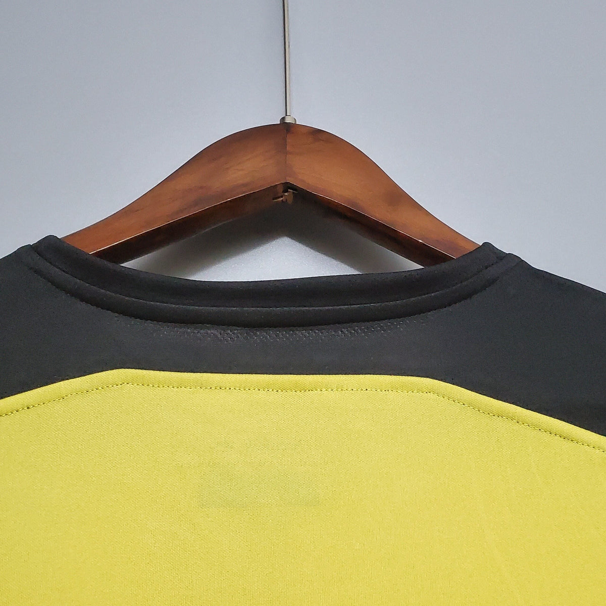 Liverpool Maillot Rétro 04/05 – vue 8