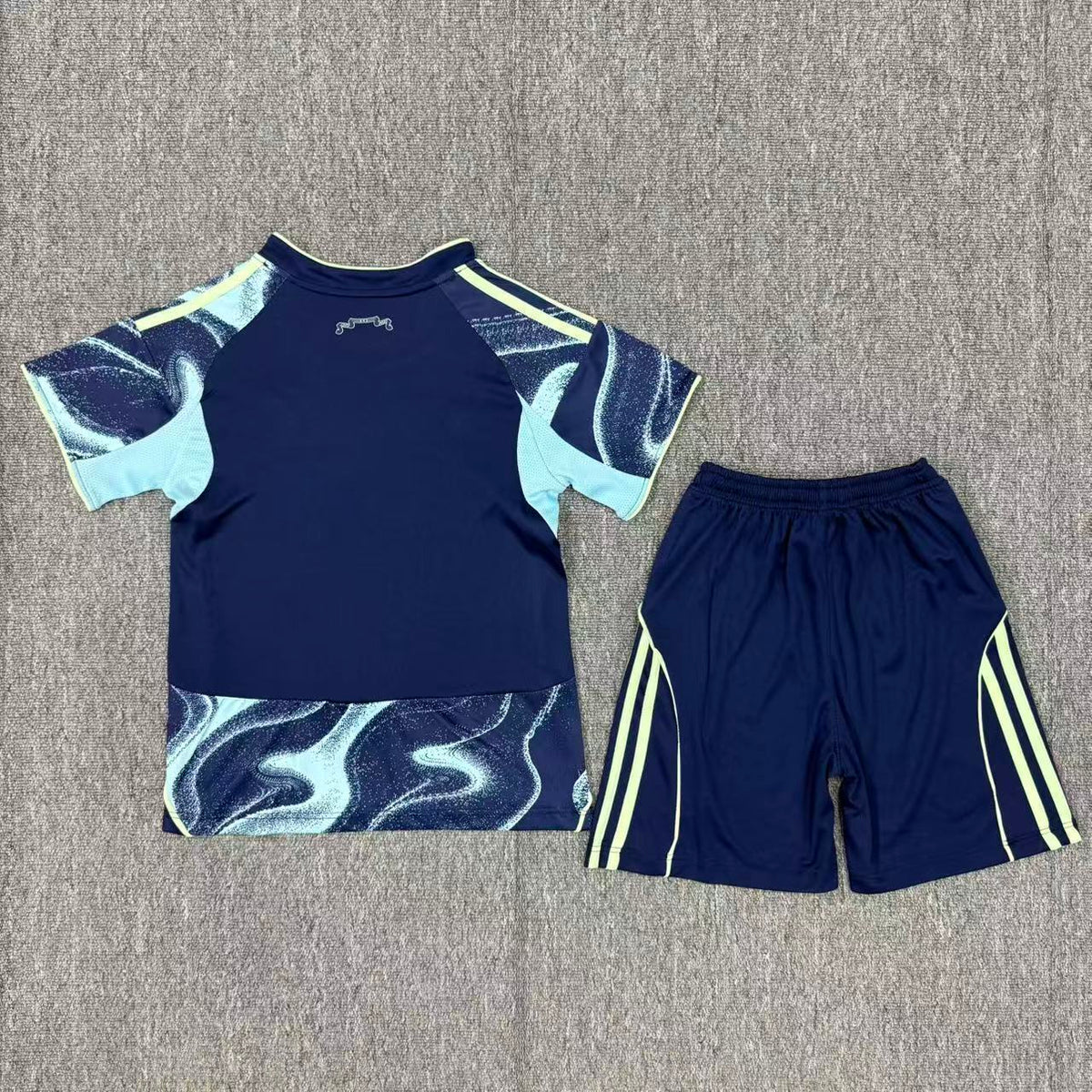 Ajax Ensemble Enfant Extérieur 25/26 – vue 2