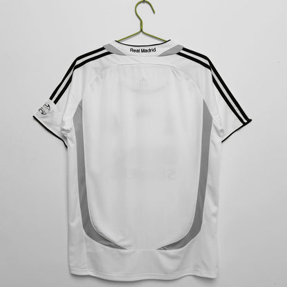 Real Madrid Maillot Domicile Rétro 2017/2018 – vue 2